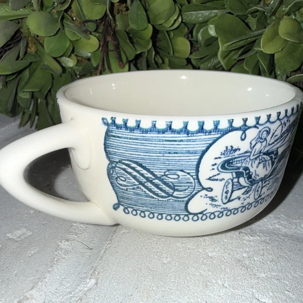 Currier & Ives Royal Vintage Blue Coffee Tea Cup Horse and Carriage Made‎ in USA
